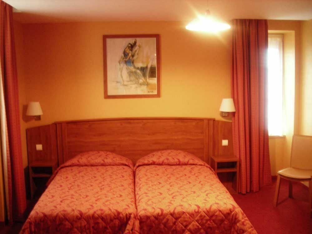 Hotel De France Pontorson Kültér fotó